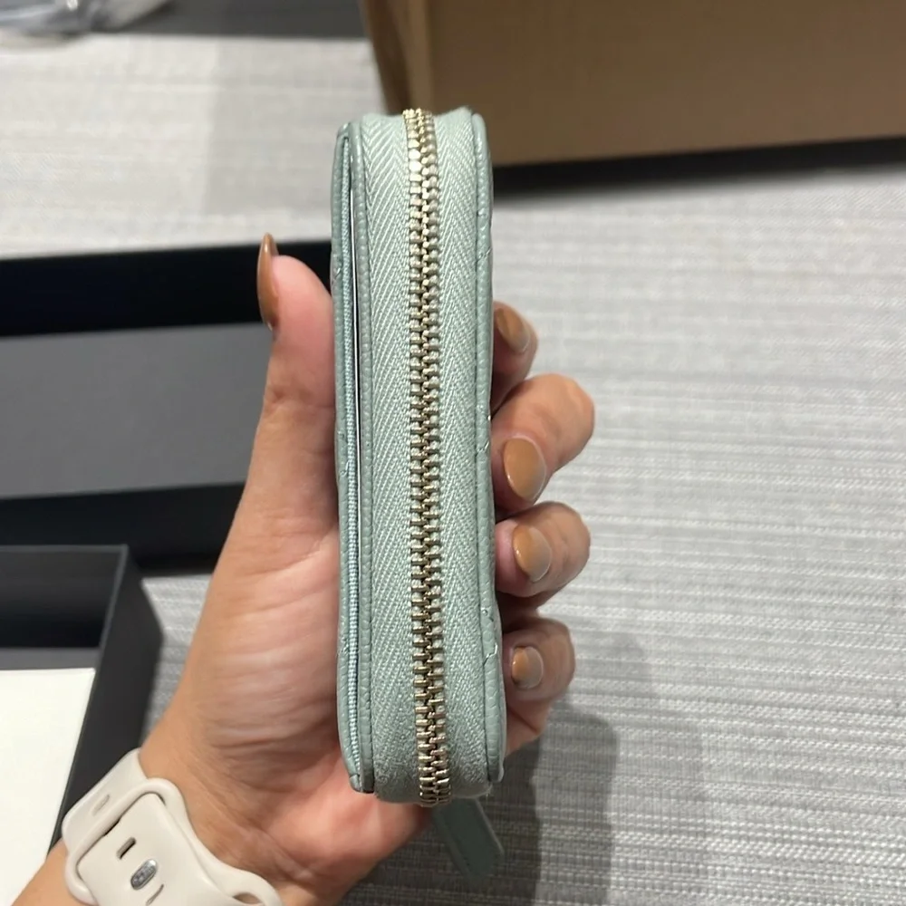 Great Condition Caviar Chanel Zipped Coin Purse - Picture 6 of 15